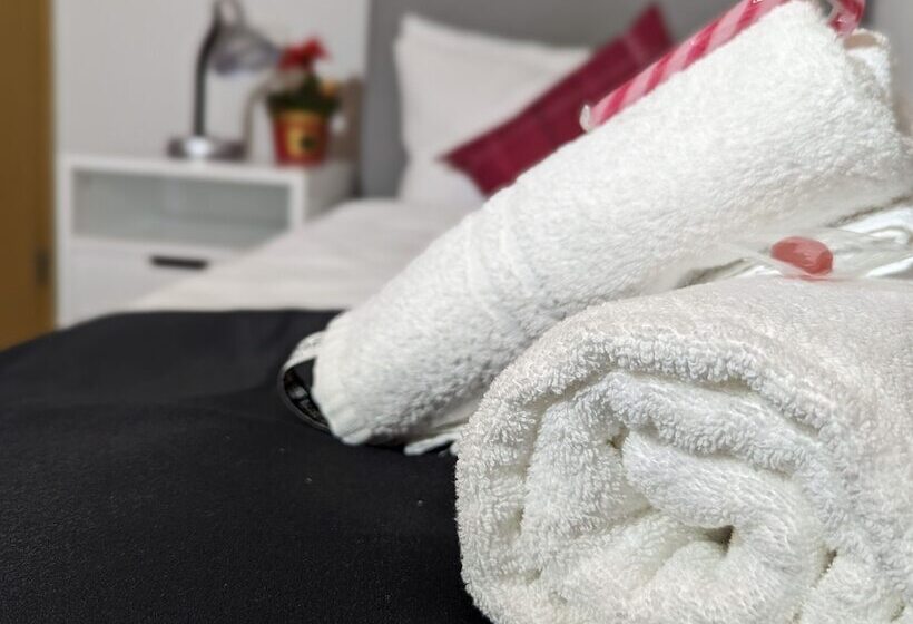 پانسیون Room In Guest Room Single Room In City Hotel In The Centre Of Rastatt