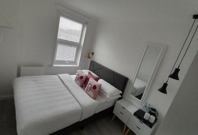 膳宿费 Home Away From Home