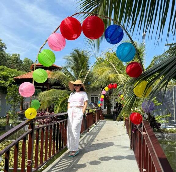 تختخواب و صبحانه Bưng Riềng Garden