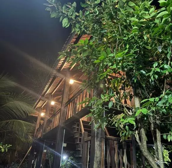 تختخواب و صبحانه Bưng Riềng Garden