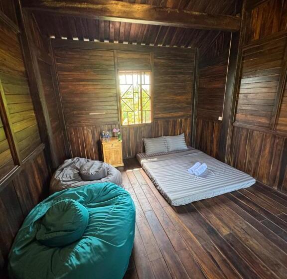 تختخواب و صبحانه Bưng Riềng Garden