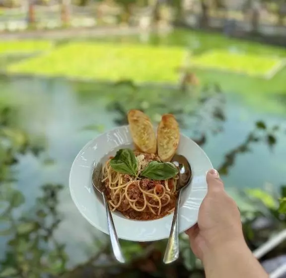 تختخواب و صبحانه Bưng Riềng Garden