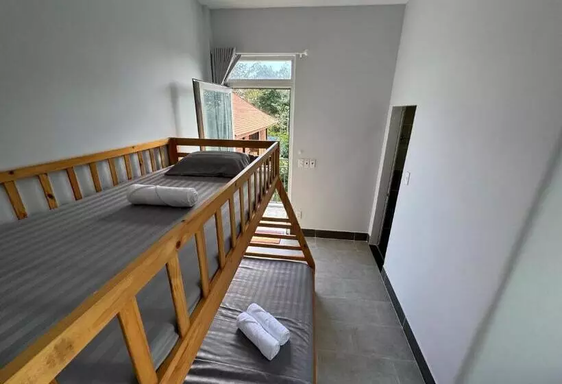 تختخواب و صبحانه Bưng Riềng Garden