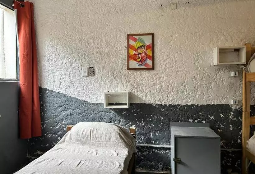 تختخواب و صبحانه Hostel Bohemian