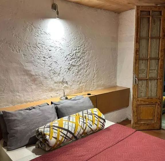 تختخواب و صبحانه Hostel Bohemian