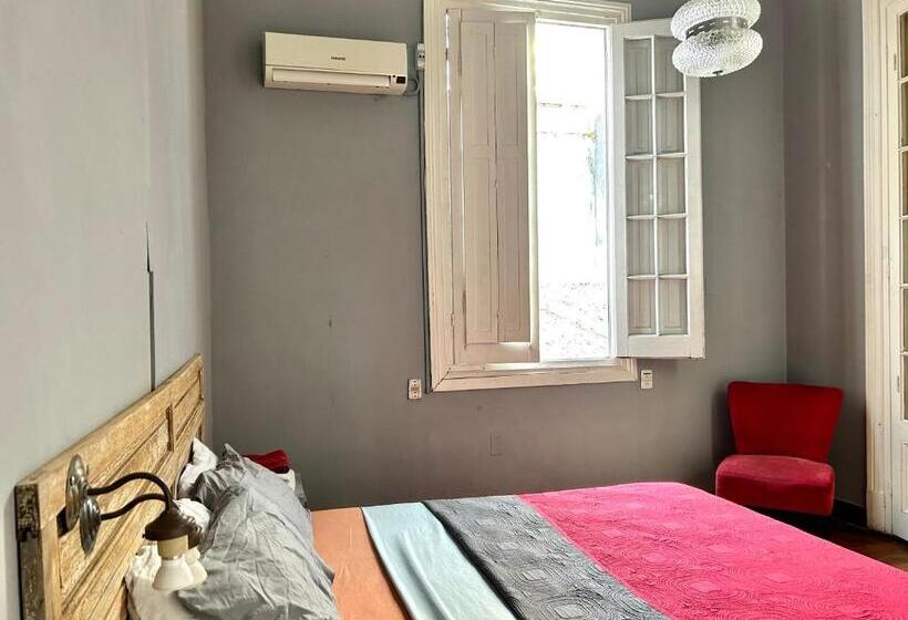 تختخواب و صبحانه Hostel Bohemian