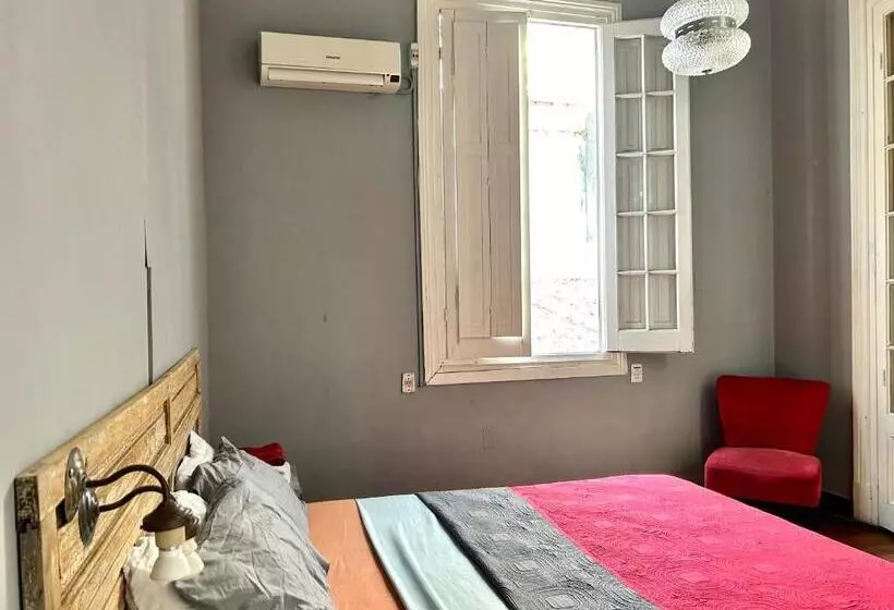 تختخواب و صبحانه Hostel Bohemian