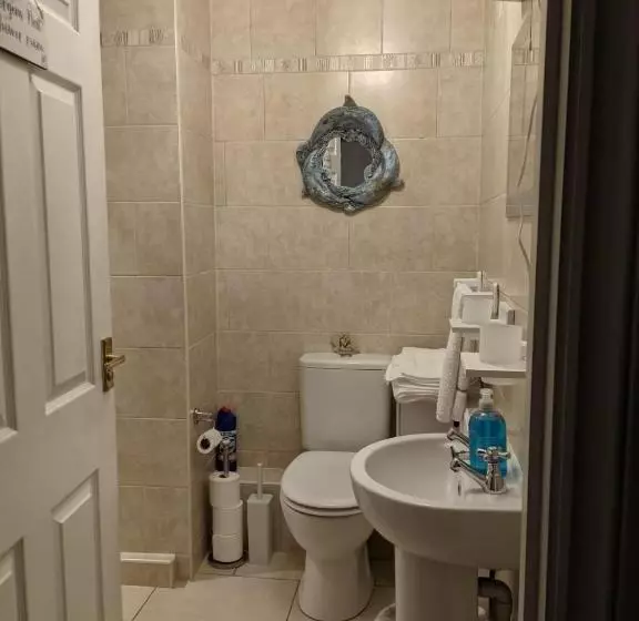 تختخواب و صبحانه Yawl, Harcombe House