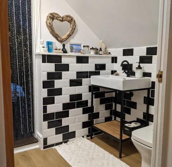 Nocleg ze śniadaniem Yawl, Harcombe House