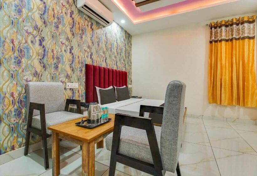 Hotel Super Collection O R Burj