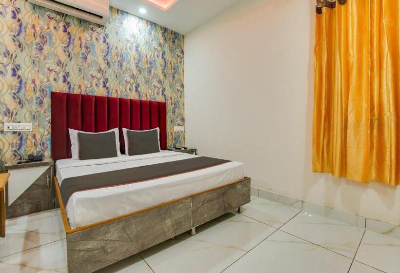 Hotel Super Collection O R Burj