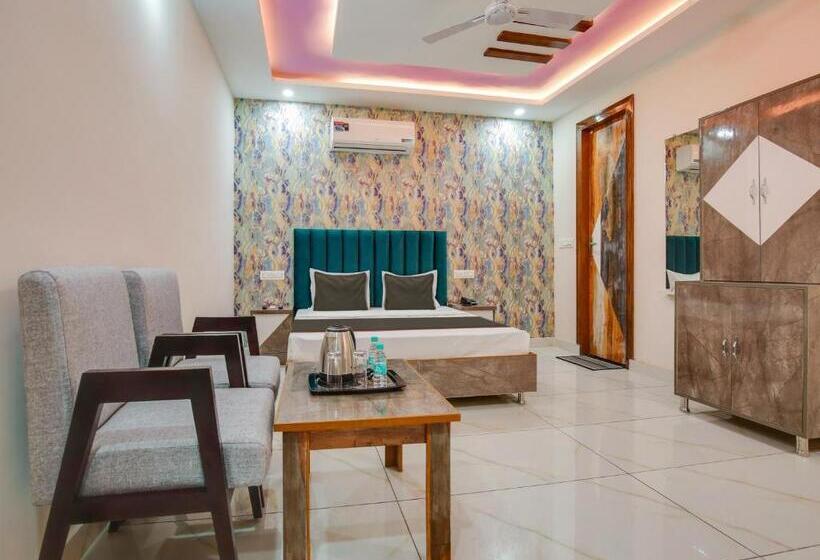 Hotel Super Collection O R Burj