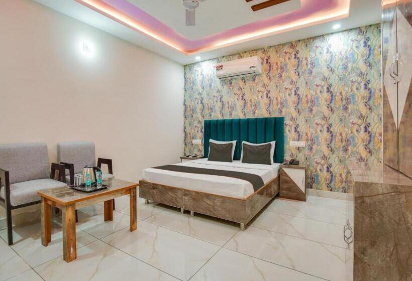 Hotel Super Collection O R Burj