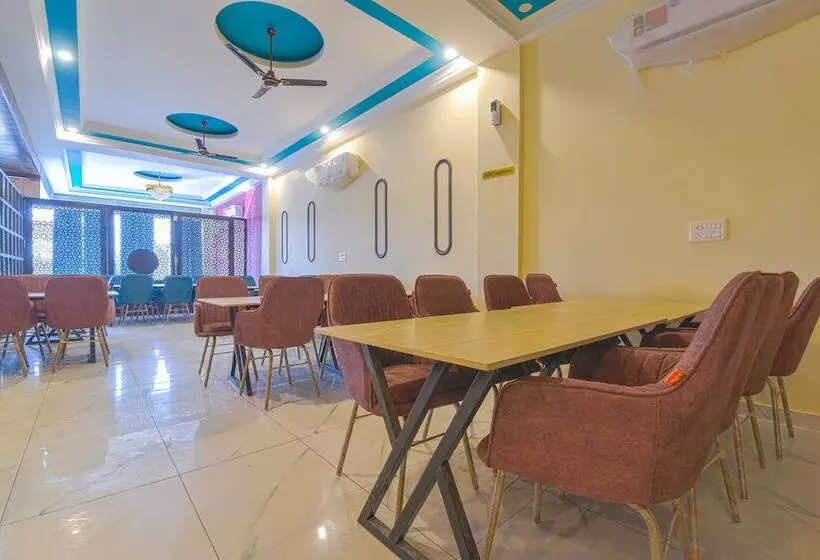Fabhotel Gulab Heritage
