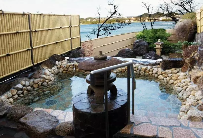 Hotelli 白浜・温泉リゾート海岳