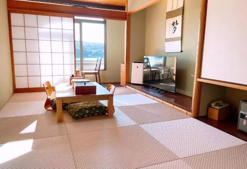 Hotelli 白浜・温泉リゾート海岳