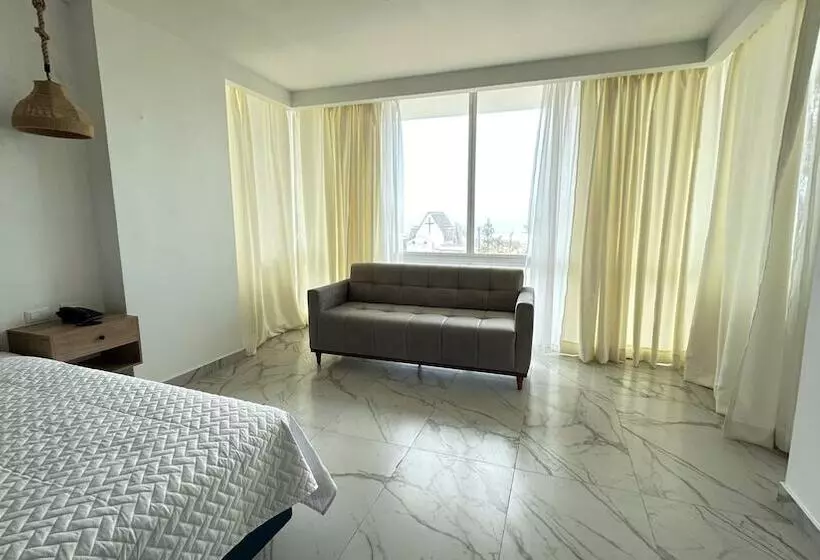 Hotelli Presidente Beach Playas