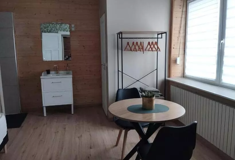 ペンション Alternative Hôtel