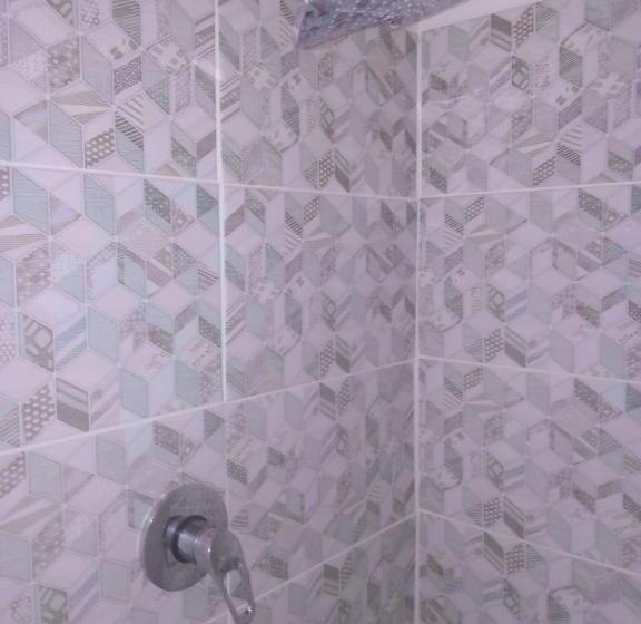 פנסיון Lake Acres Guest House