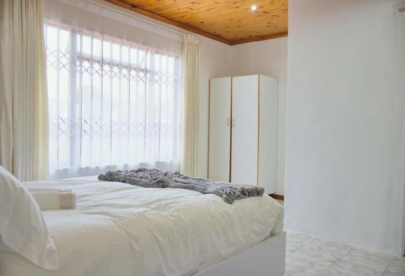 פנסיון Lake Acres Guest House