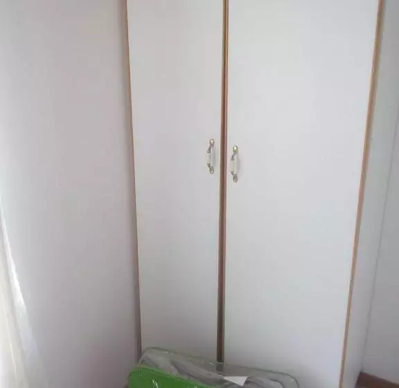 Majatalo Lake Acres Guest House