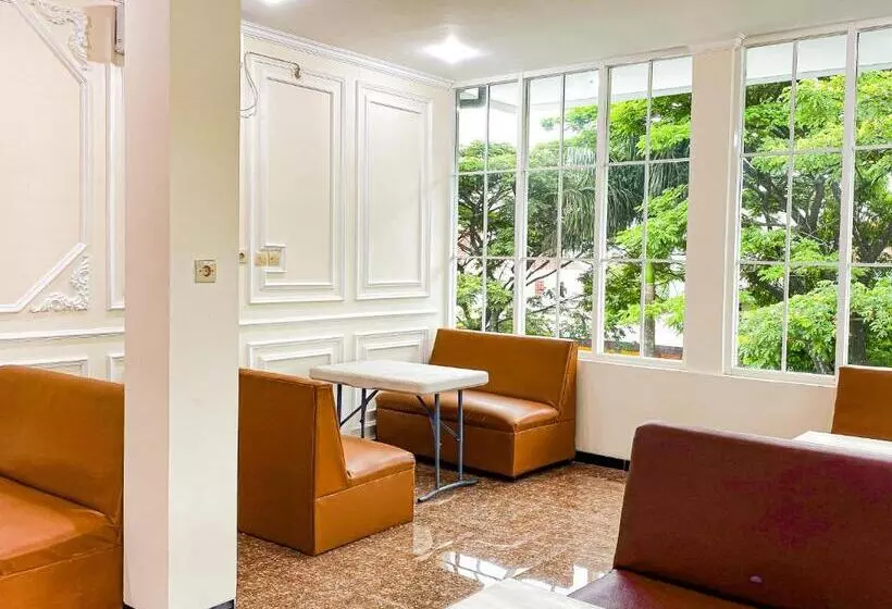 Majatalo Nooris Inn Guest House