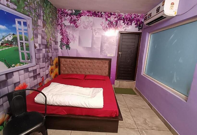 Pensionat Sanyam Homestay