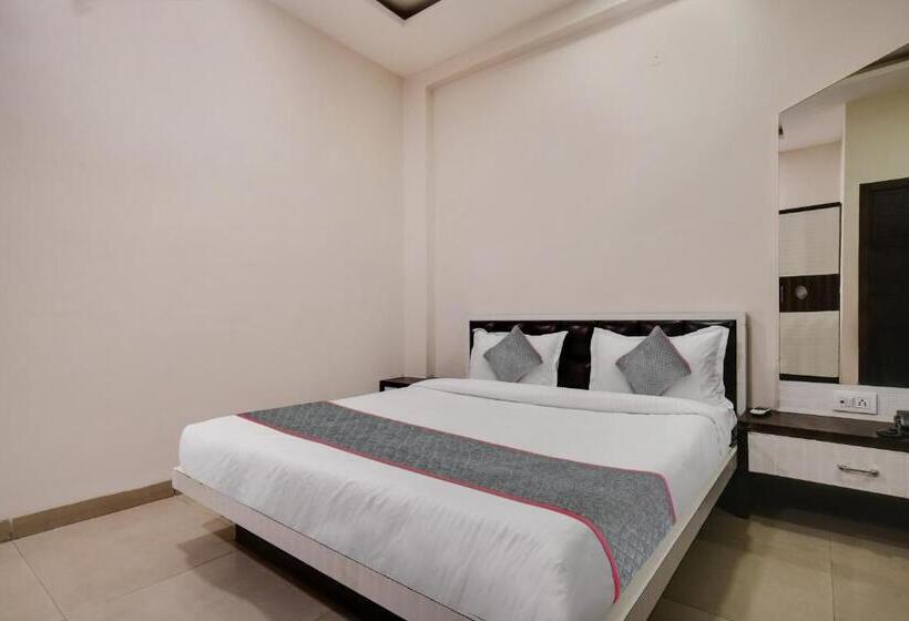 酒店 Super Townhouse Prime Stay