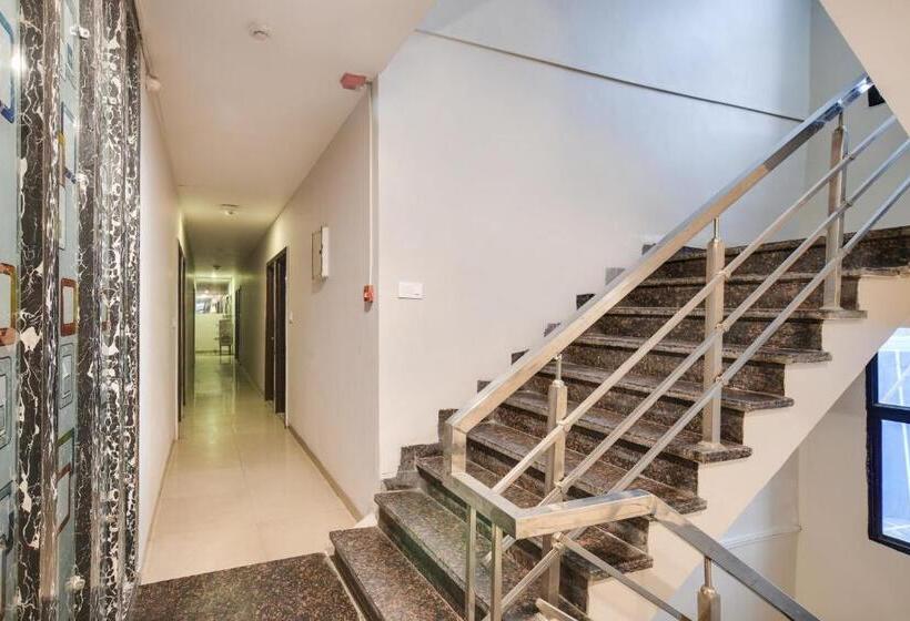 酒店 Super Townhouse Prime Stay