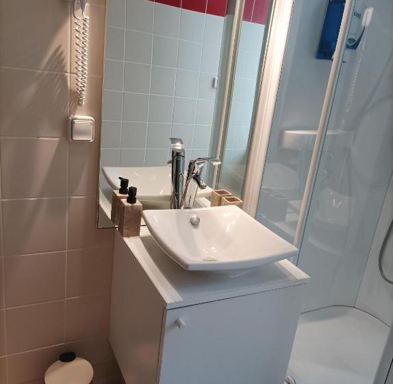 Общежитие Auberge De Mourjou