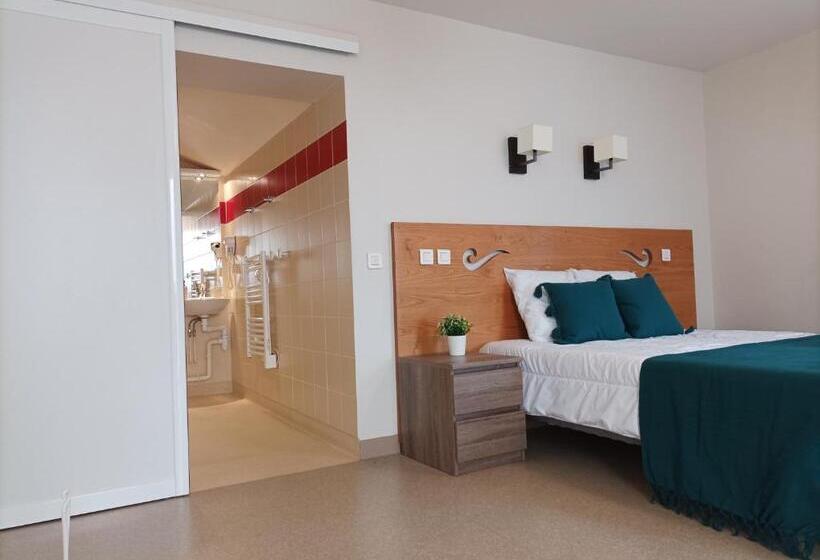 Общежитие Auberge De Mourjou