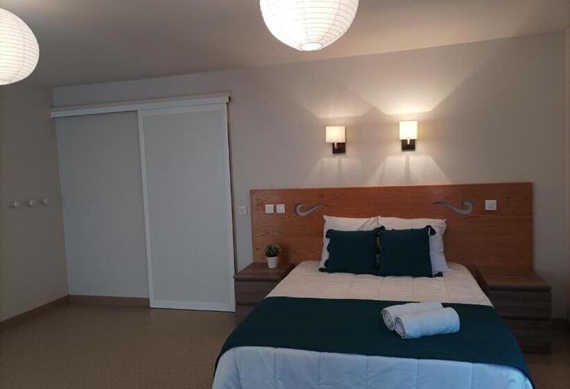 Общежитие Auberge De Mourjou