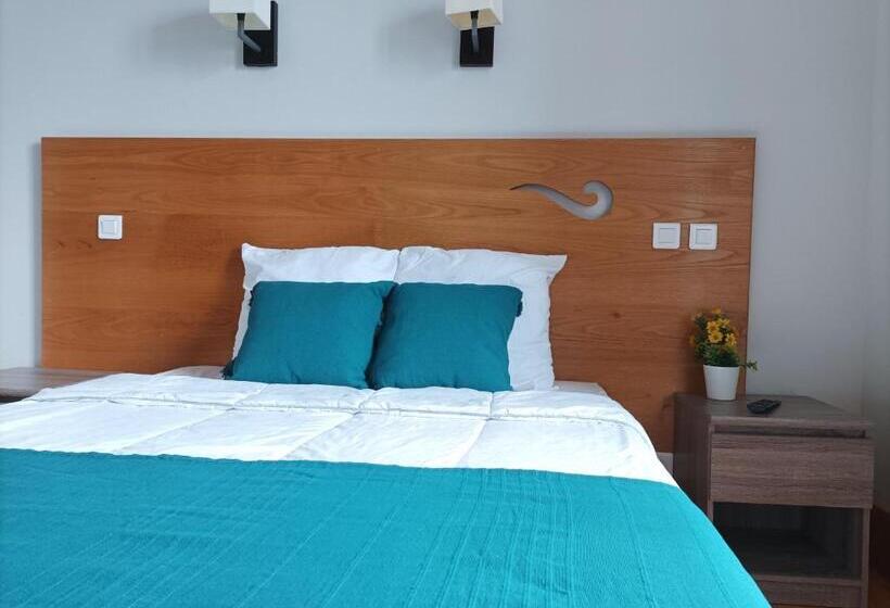 Общежитие Auberge De Mourjou