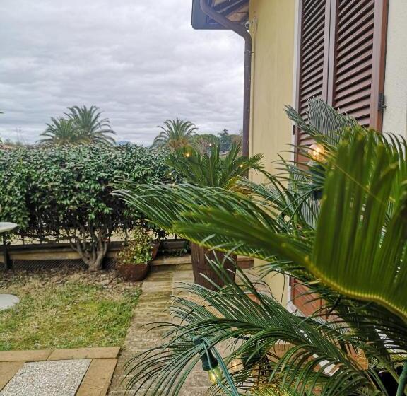 تختخواب و صبحانه Il Gelsomino