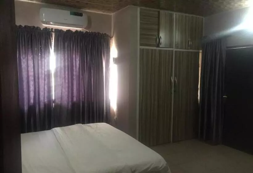 Clinclia Hotel2