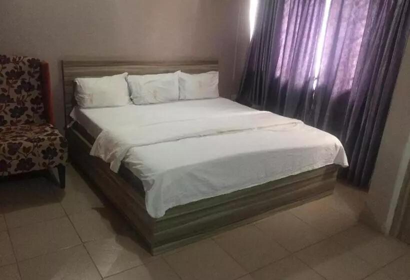 Clinclia Hotel2