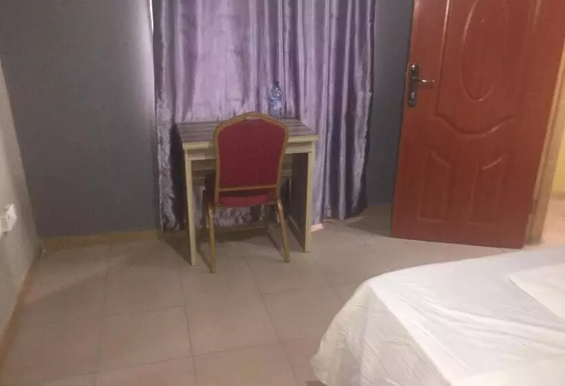 Clinclia Hotel2