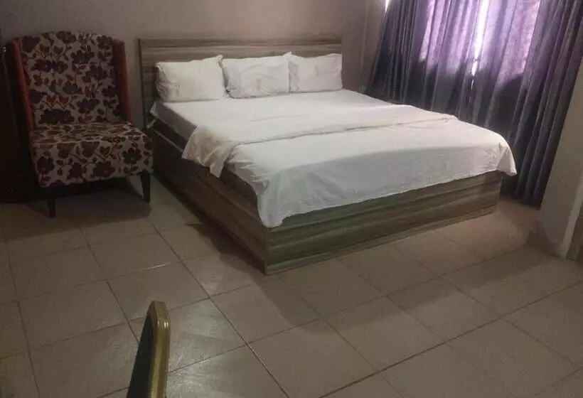 Clinclia Hotel2