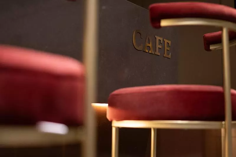 Golden River Hotel By Continent