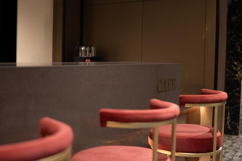 Golden River Hotel By Continent