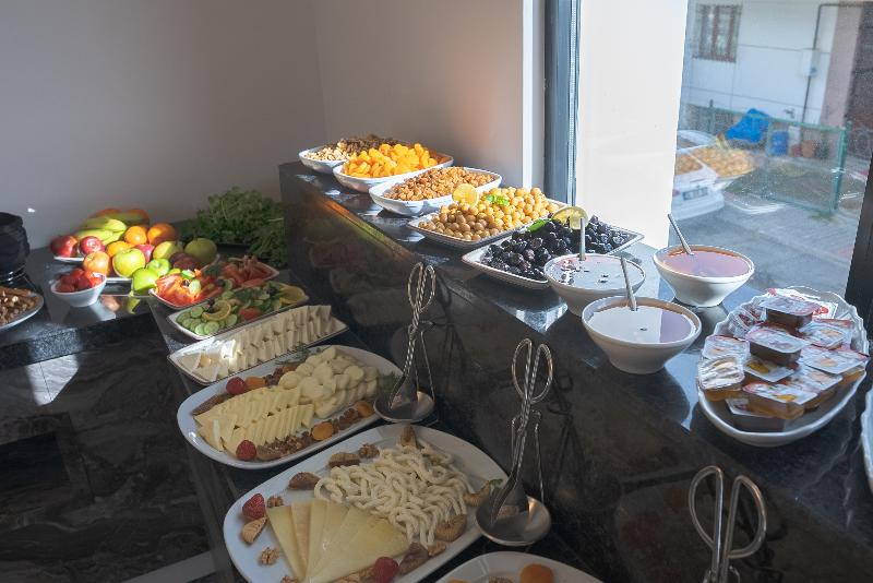 Golden River Hotel By Continent