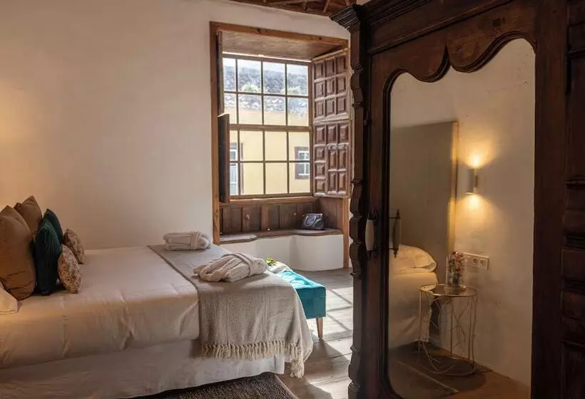 Hotelli Emblemático La Casa De La Camelia