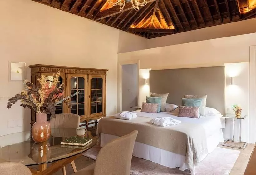 Hotelli Emblemático La Casa De La Camelia