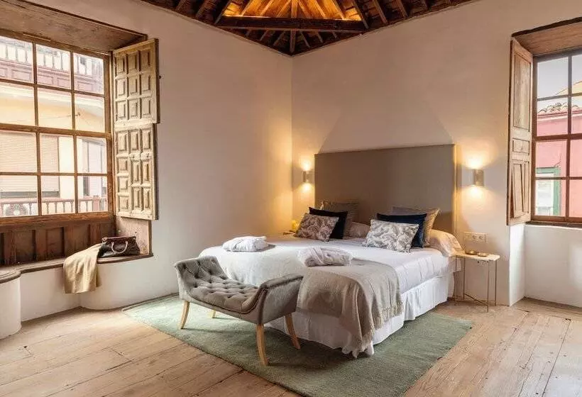 Hotelli Emblemático La Casa De La Camelia