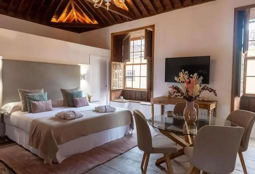 Hotelli Emblemático La Casa De La Camelia