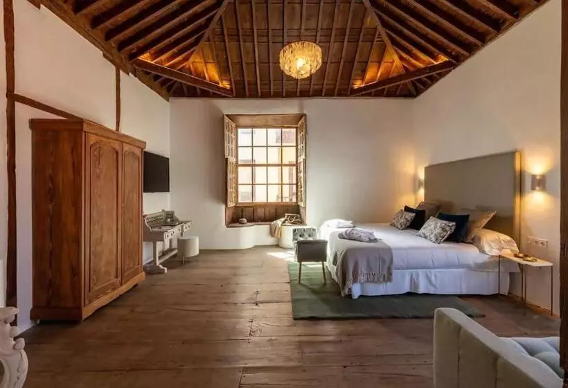 Hotelli Emblemático La Casa De La Camelia