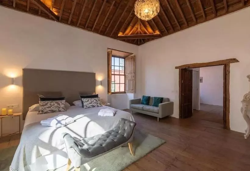 Hotelli Emblemático La Casa De La Camelia