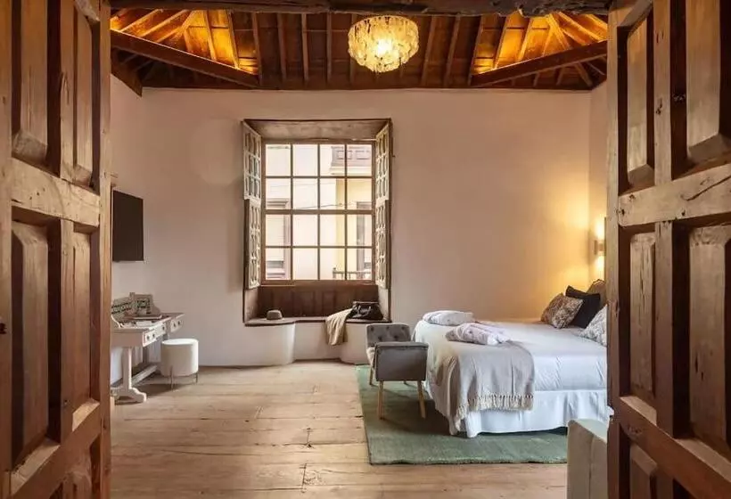 Hotelli Emblemático La Casa De La Camelia