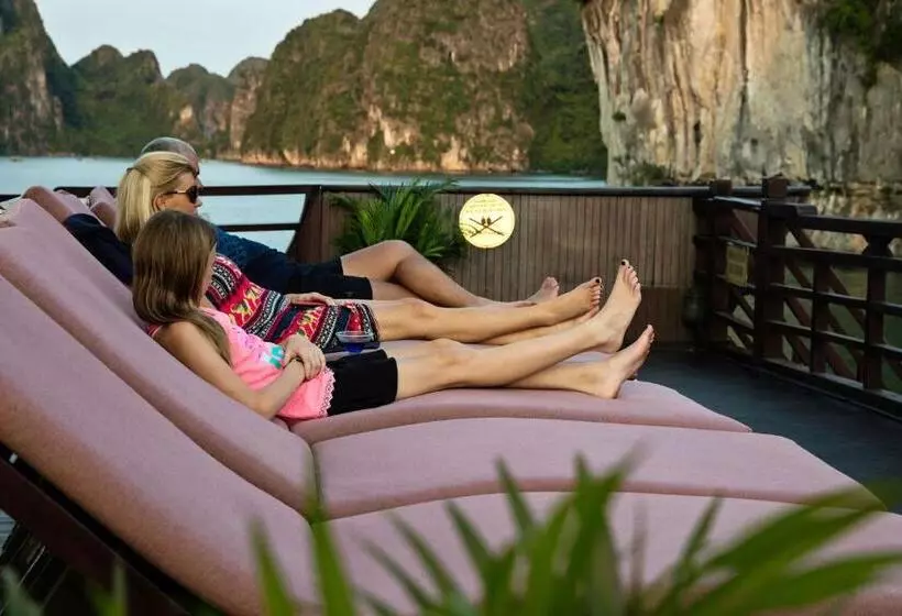 هتل Mila Cruises