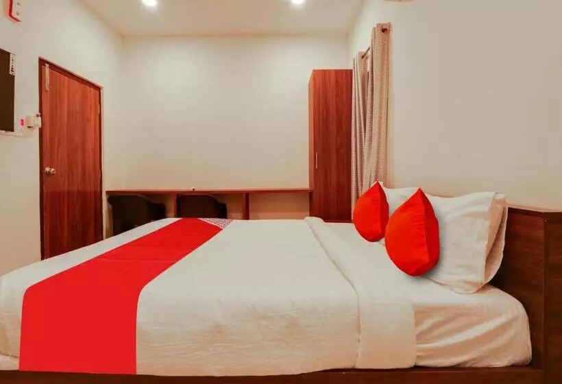 ホテル Oyo Sree Navya Grand